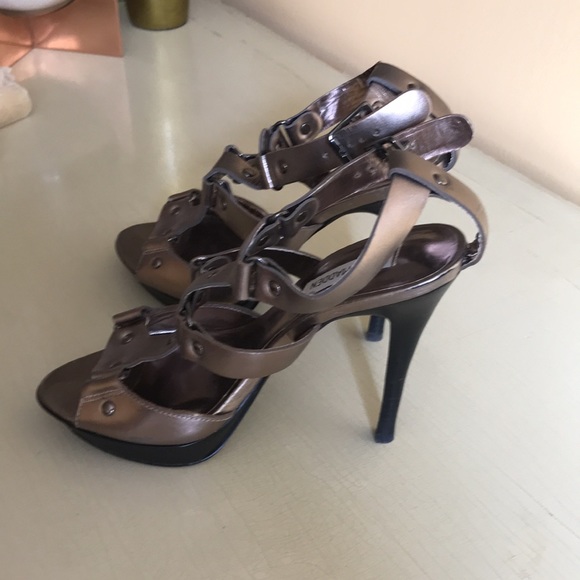 Shoes - Picture 2 of 4